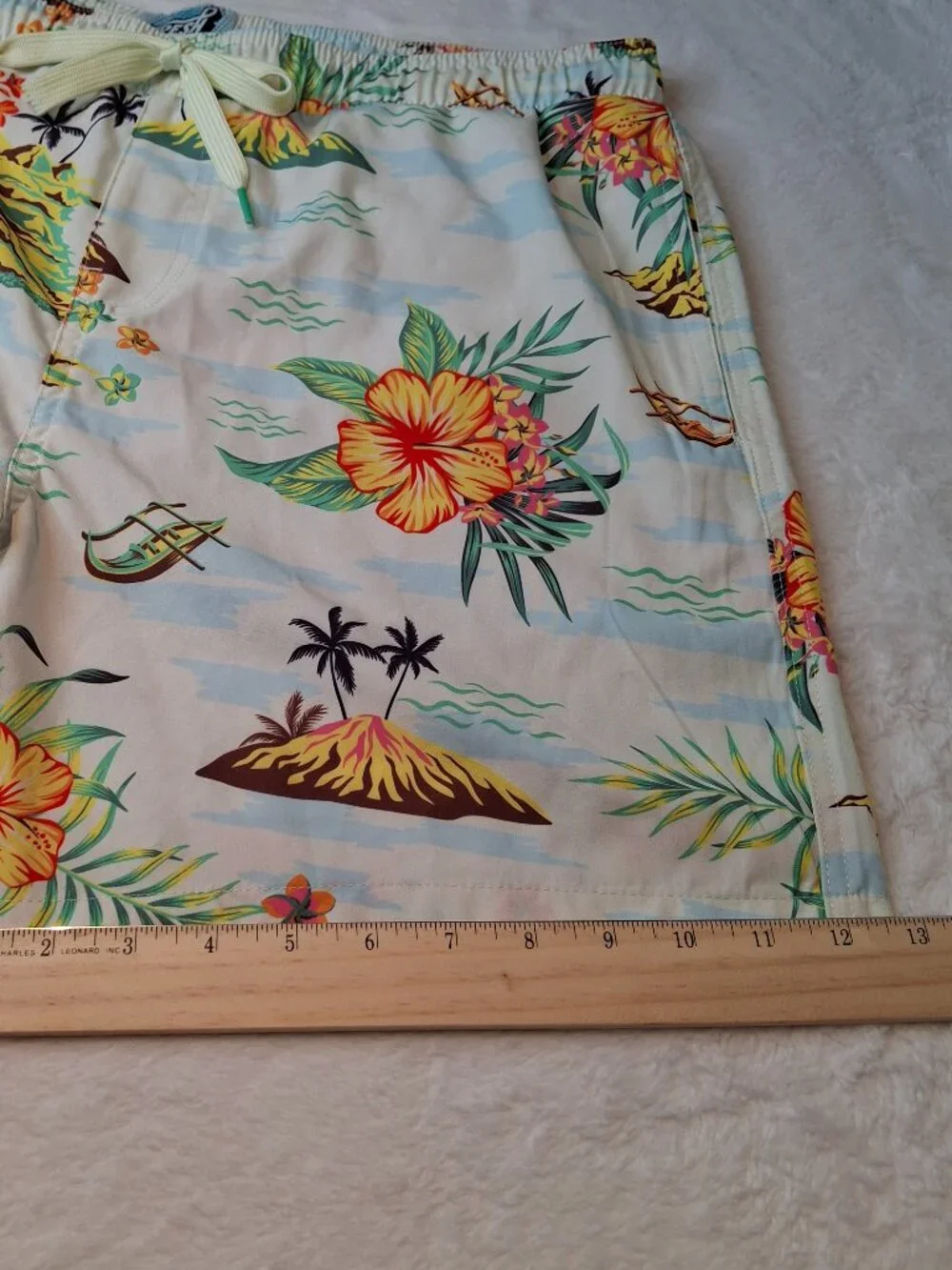 Fresh Prints of Bel-Air Mens Hawaiian Swim Trunks Sz XL Tropical Novelty Print